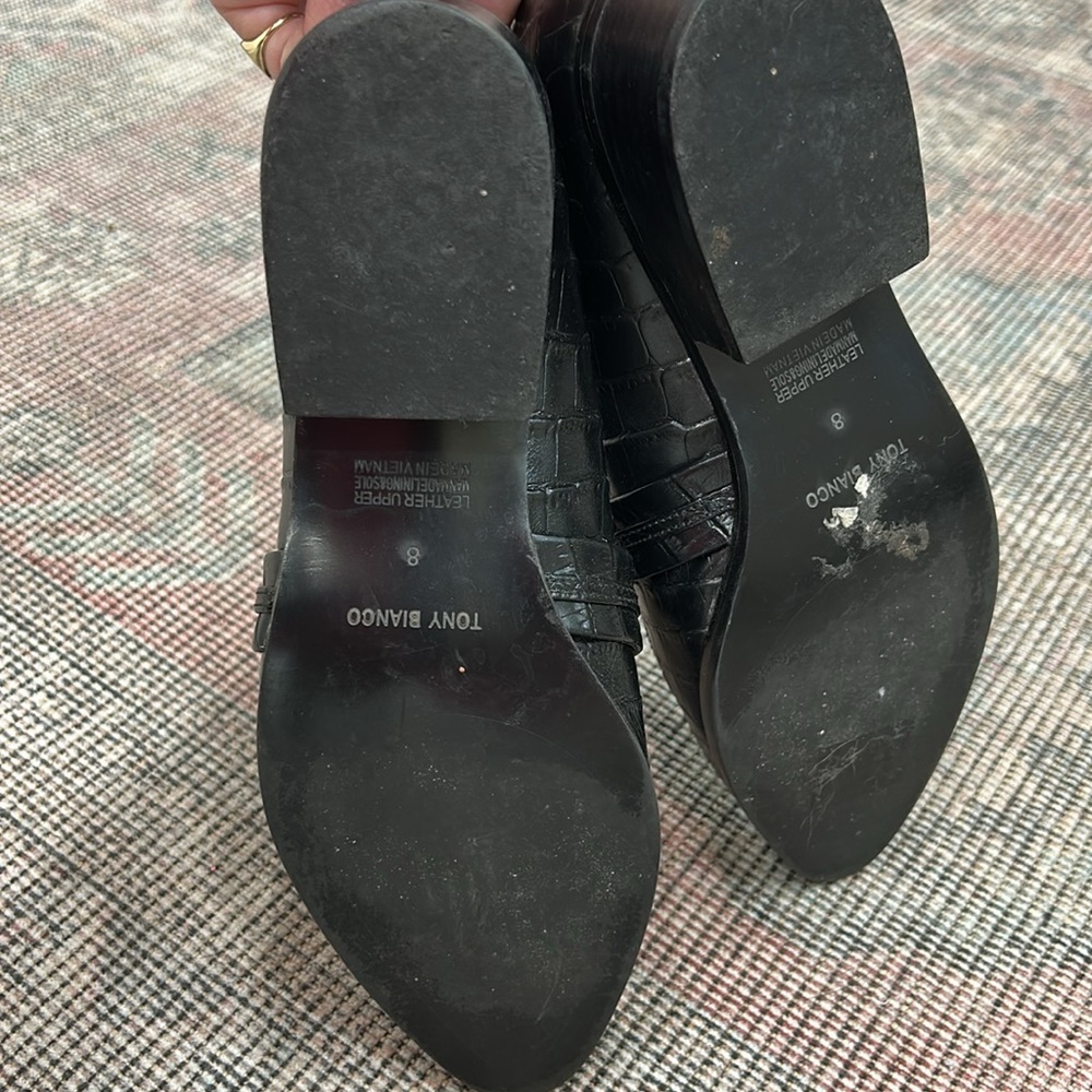 Tony Bianco Molly croc embossed chain loafers - Picture 13 of 13